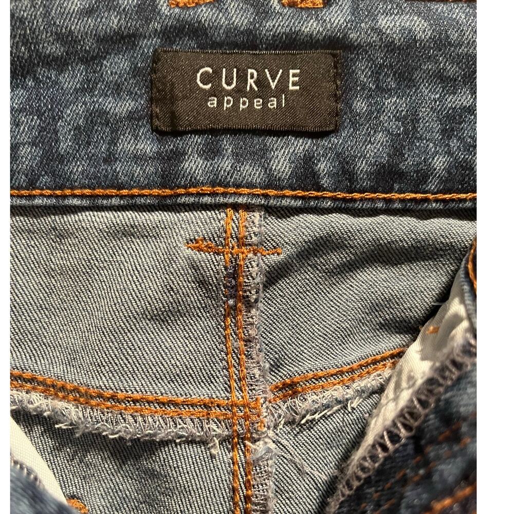 Curve Appeal Womens Size 4 Leopard Denim High Rise Wide Leg Jeans NWT - Picture 3 of 10